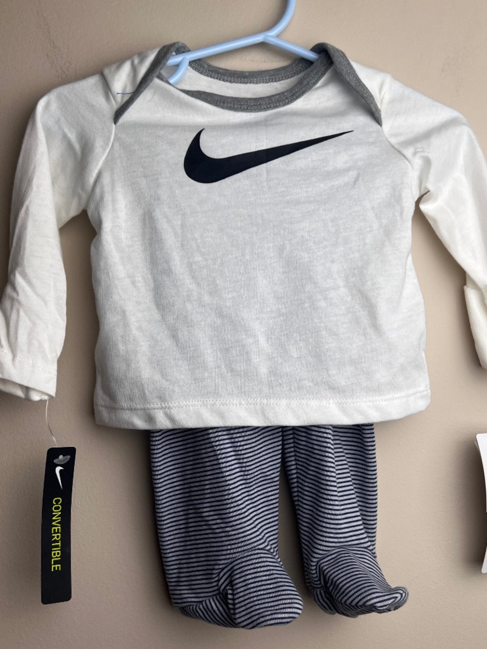 Nike Baby long sleeve graphic top blue white stripe footed pants NWT